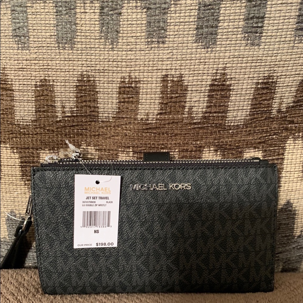 New! MICHAEL KORS DOUBLE ZIP WRISTLET